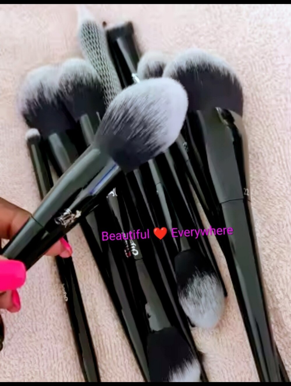 Kat V D Makeup Brush Set - Picture 3 of 6